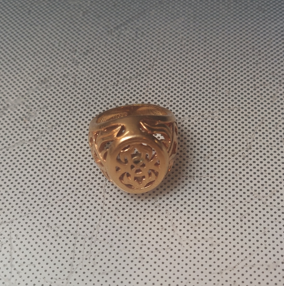 Elegant Gold Filigree Ring